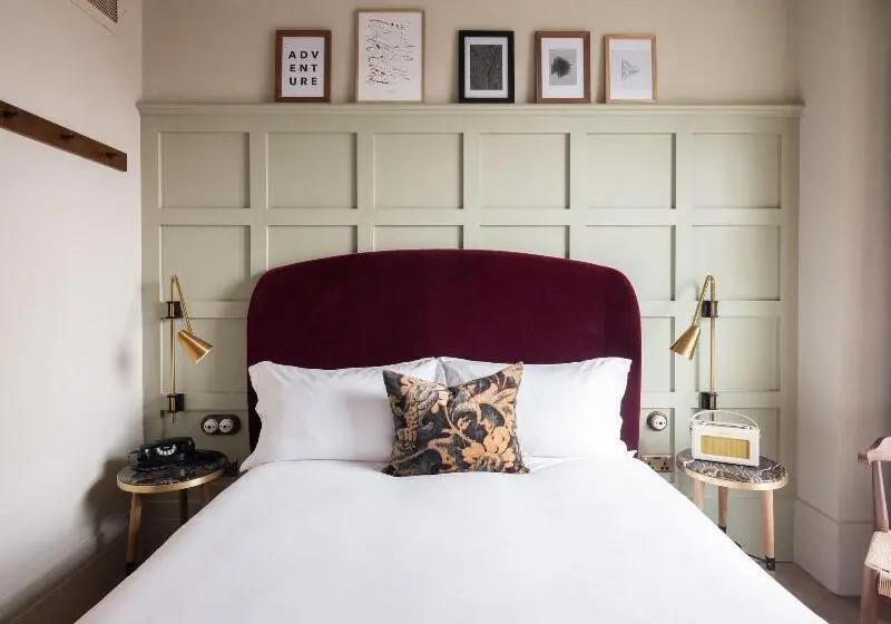 اتاق اکونومی, The Hoxton, Southwark