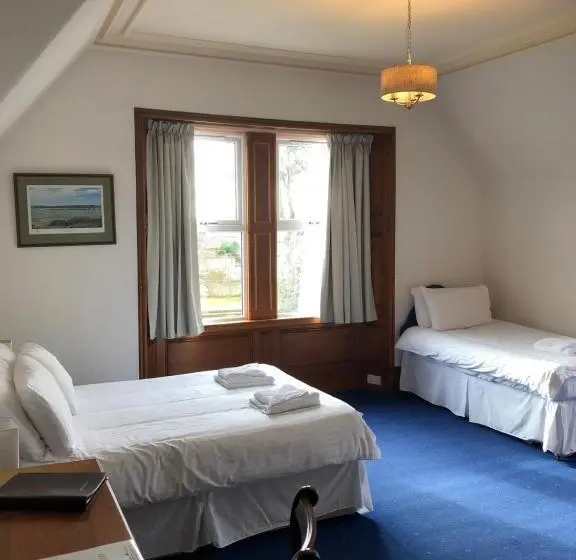 Perhehuone, Westerlea Hotel Nairn