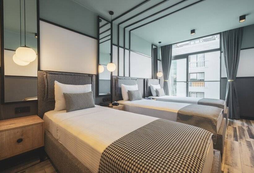 חדר סטנדרט לשלושה, City Life Demir