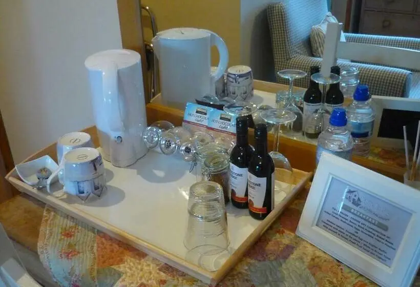 Standard-huone, White Cottage Bed And Breakfast