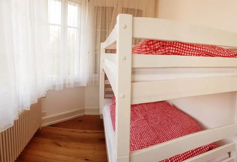 スタンダード４人部屋, Adventure Guesthouse