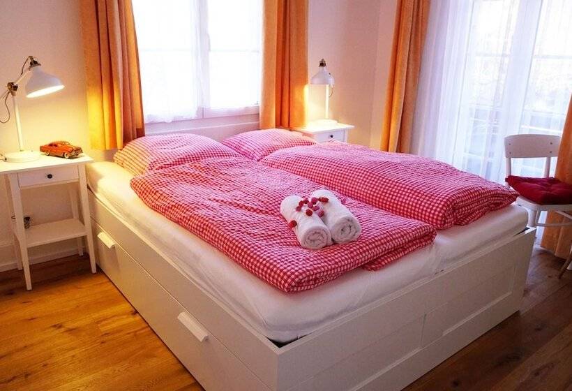 4 Bett Standardzimmer, Adventure Guesthouse