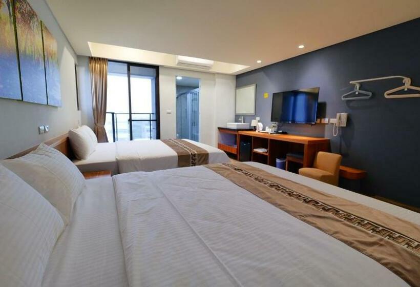 اتاق استاندارد چهارنفره با بالکن, Apause