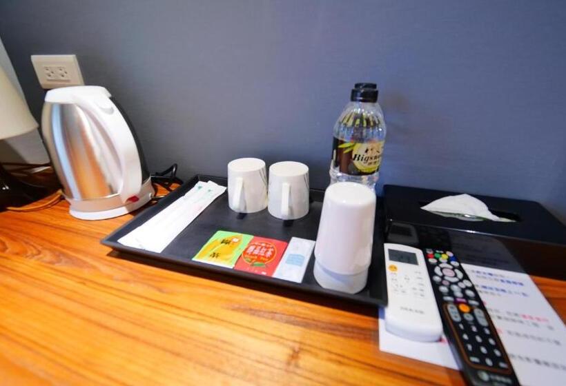 اتاق استاندارد با بالکن, Apause