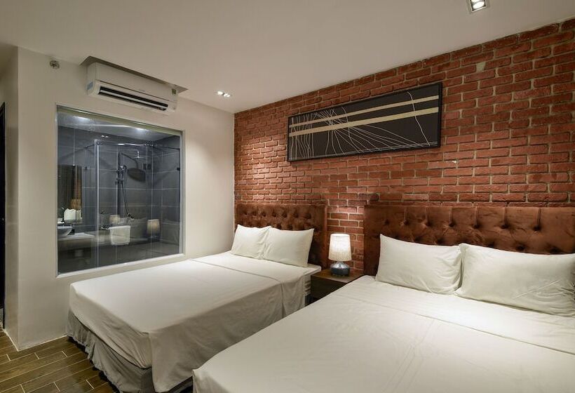 اتاق استاندارد, The Marron