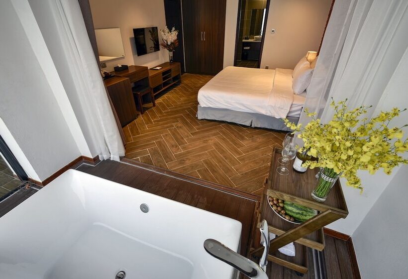 سوییت خانوادگی, The Marron