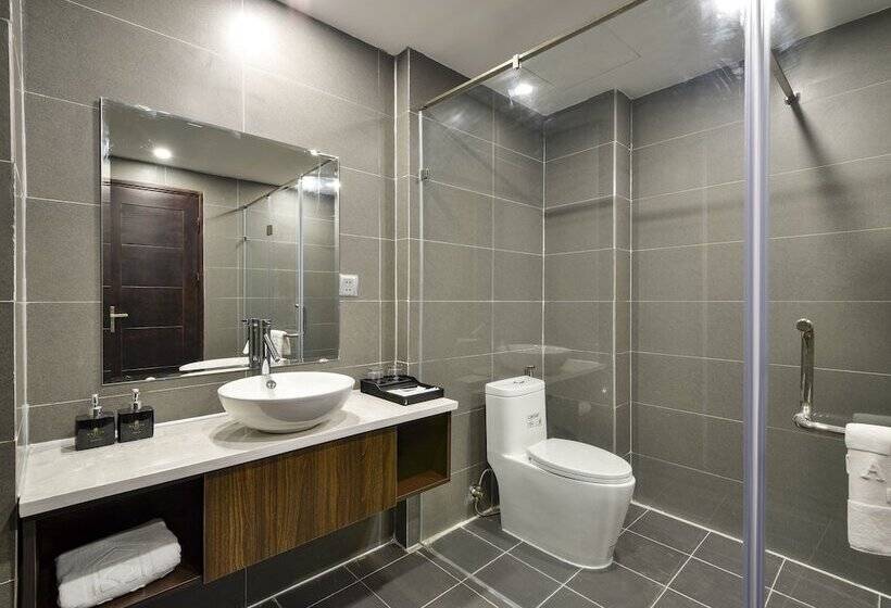 سوییت خانوادگی, The Marron