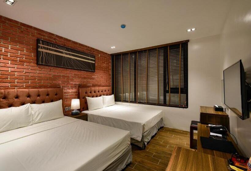 اتاق استاندارد, The Marron