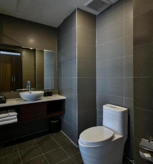 اتاق استاندارد با بالکن و چشمانداز دریا, The Marron