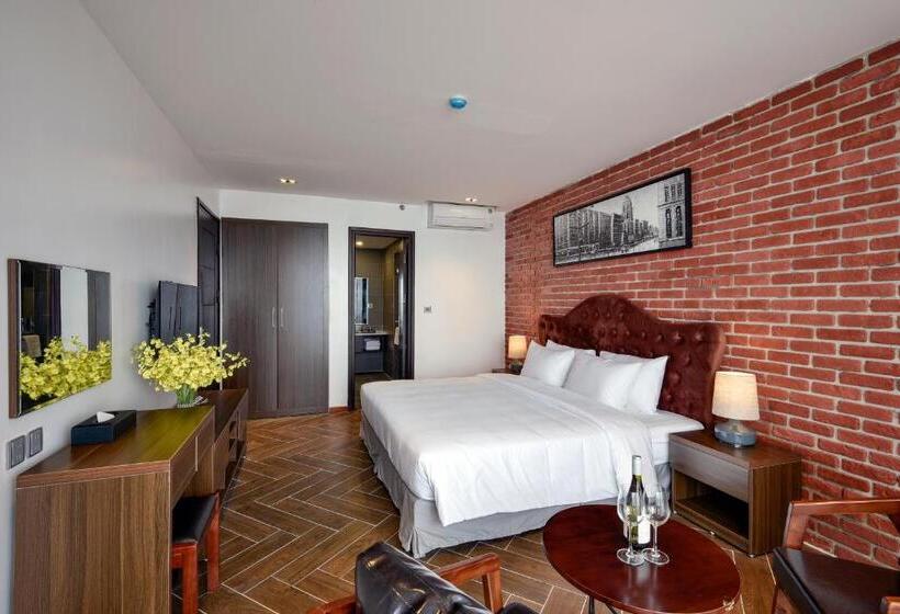 سوییت, The Marron