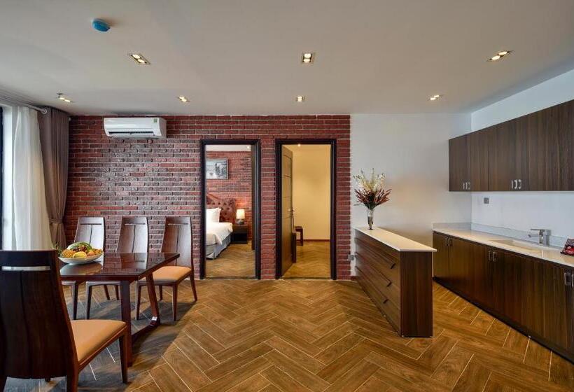 سوییت خانوادگی, The Marron