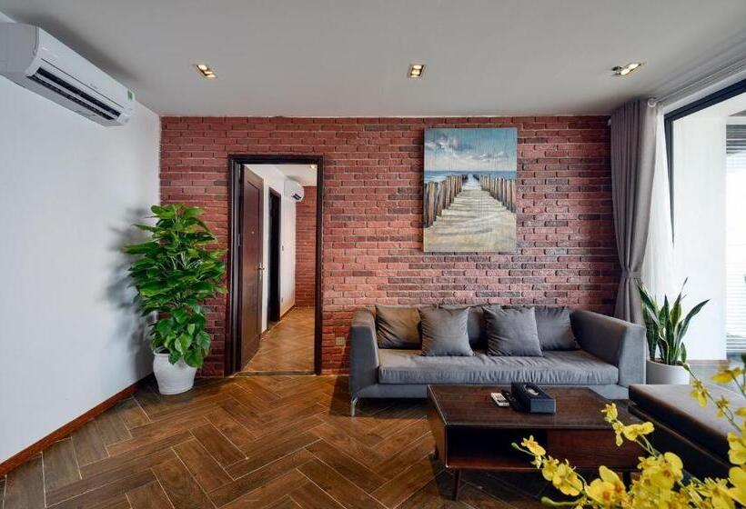 سوییت خانوادگی, The Marron