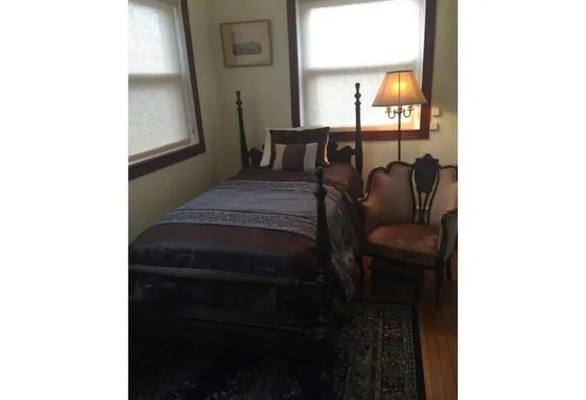 バスルーム共有のシングルスタンダード, Ledroit Park Renaissance Bed And Breakfast