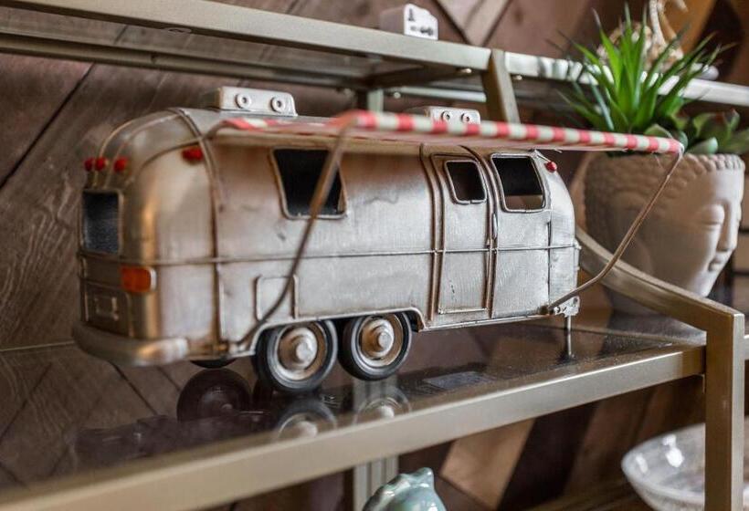 דירת שלושה חדרים, Villa Dubois Guest House