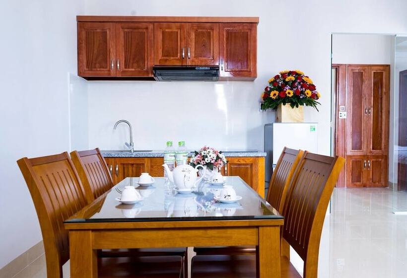 شقة غرفة واحدة, Hoang Gia