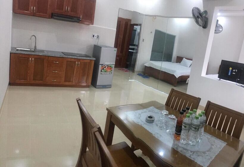 شقة غرفة واحدة, Hoang Gia