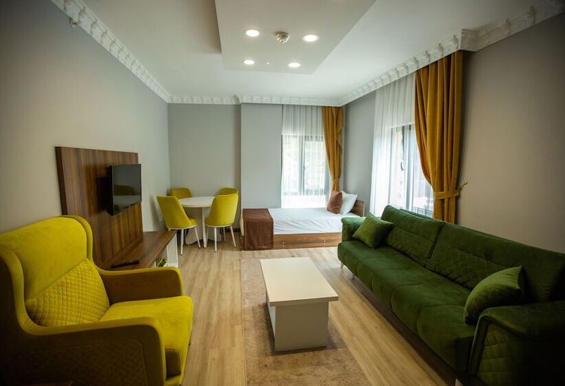 חדר משפחתי, Caykara Park