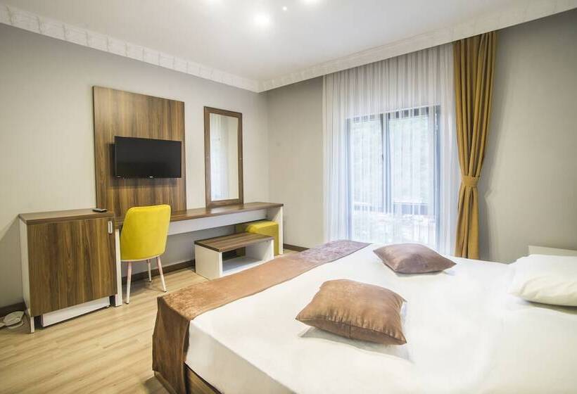 חדר משפחתי, Caykara Park