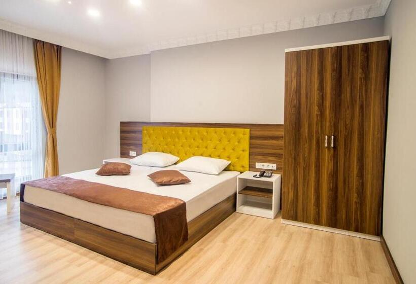 חדר משפחתי, Caykara Park