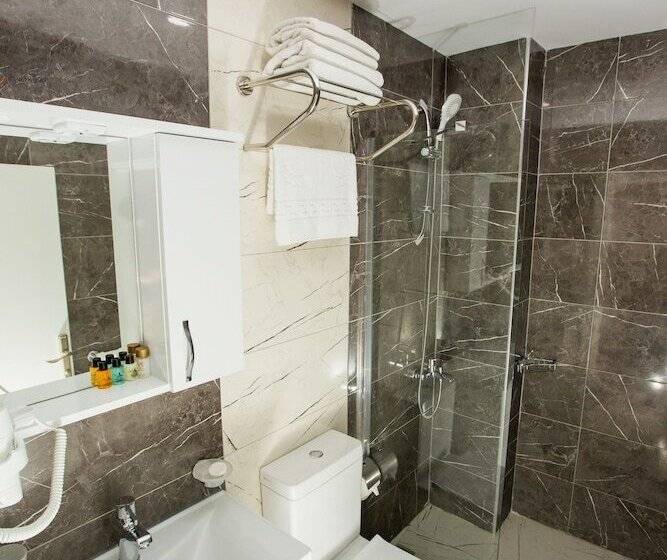 اتاق استاندارد چهار تخته, Corner Garden