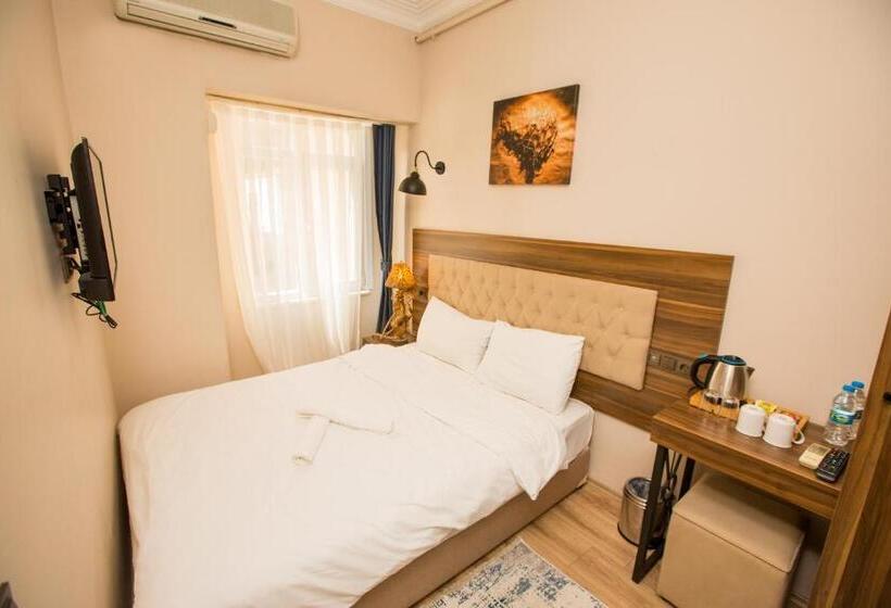 اتاق اکونومی, Corner Garden