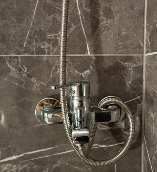 اتاق استاندارد چهار تخته, Corner Garden