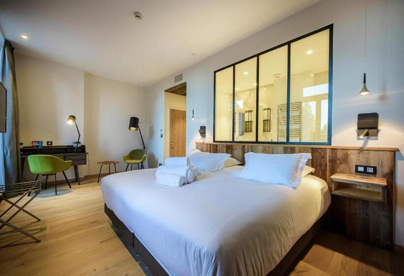 スタンダードルーム, La Garenne