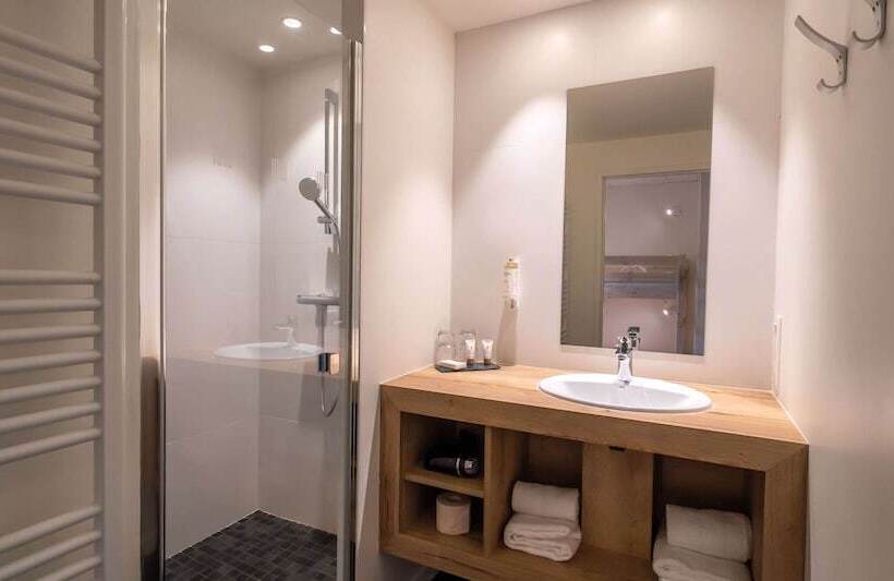 Семейный Номер, Mildiss Hotel Bw Signature Collection