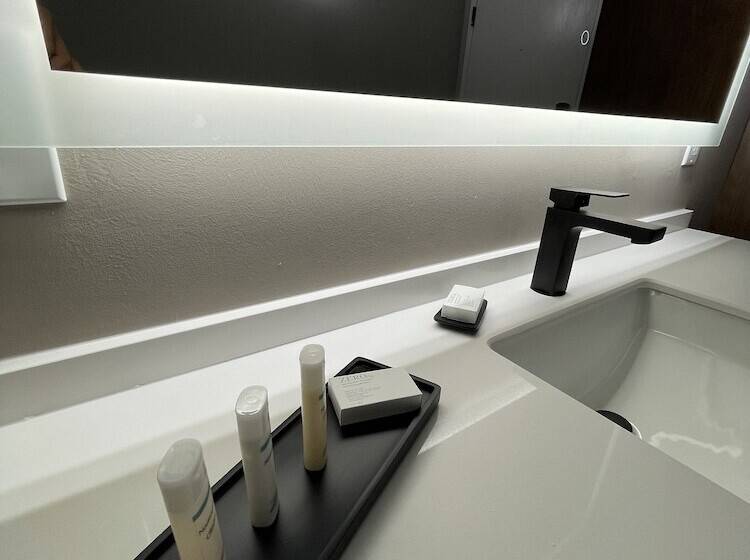 جناح ديلوكس, Luxor Inn & Suites, A Travelodge By Wyndham