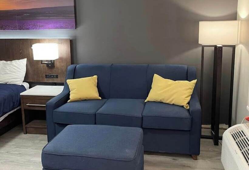 جناح ديلوكس, Luxor Inn & Suites, A Travelodge By Wyndham