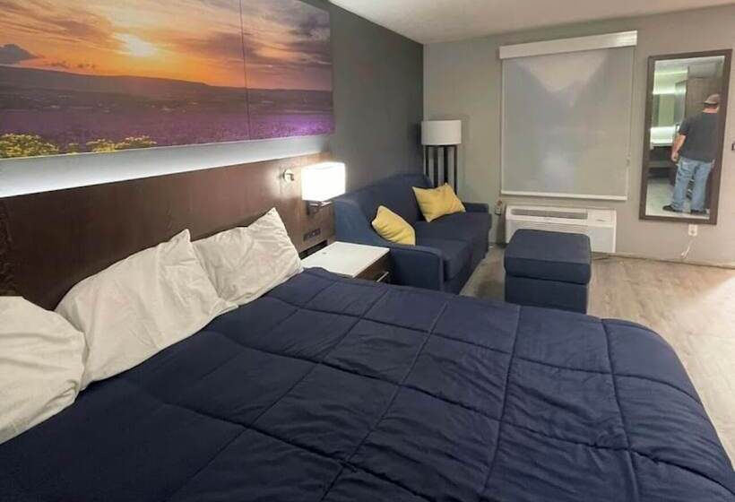 جناح ديلوكس, Luxor Inn & Suites, A Travelodge By Wyndham