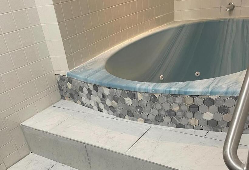 جناح سرير كينج, Luxor Inn & Suites, A Travelodge By Wyndham