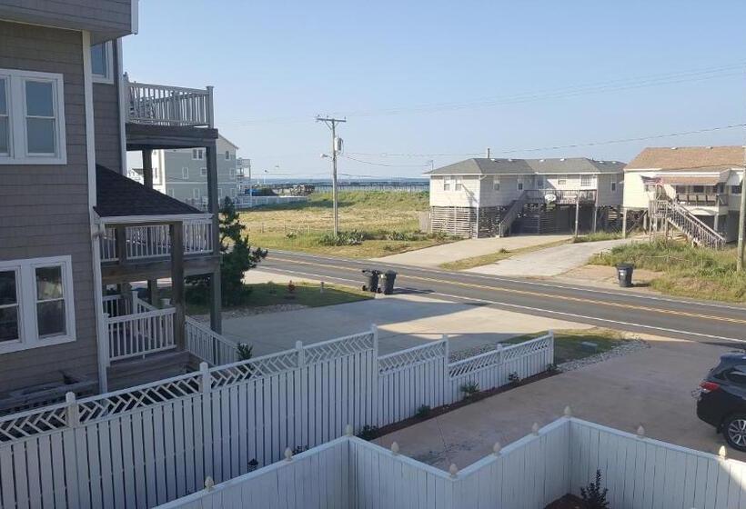 غرفة قياسية رباعية مطلة على البحر, Pierhouse Bed & Breakfast