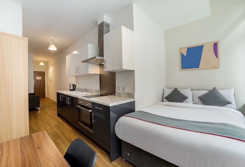 סוויטת סופריור, Vincent House