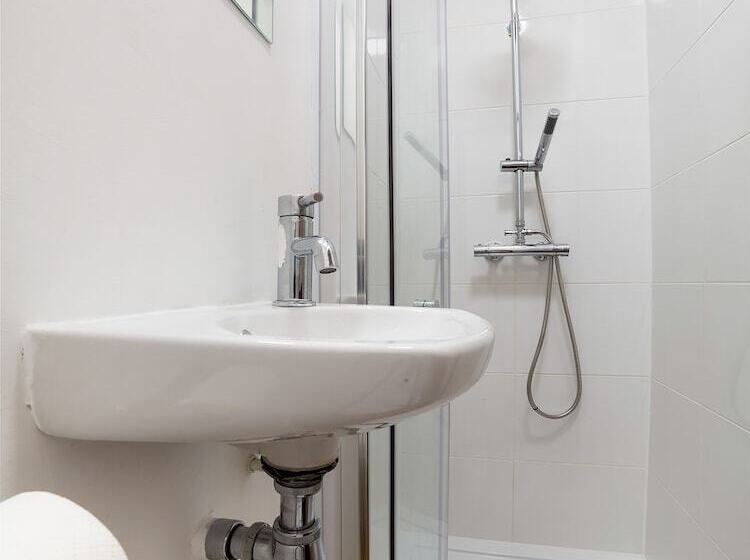 סוויטת סופריור, Vincent House