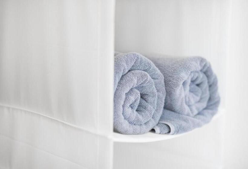 Perhehuone, Pajamas Koh Chang