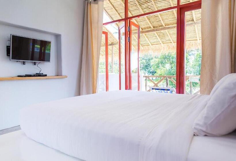 Perhehuone, Pajamas Koh Chang