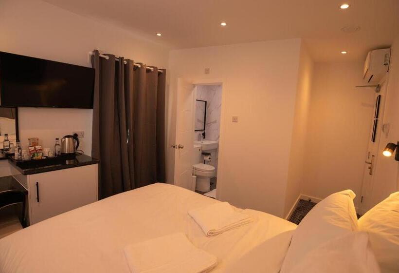 اتاق لوکس, Atis The Park Inn