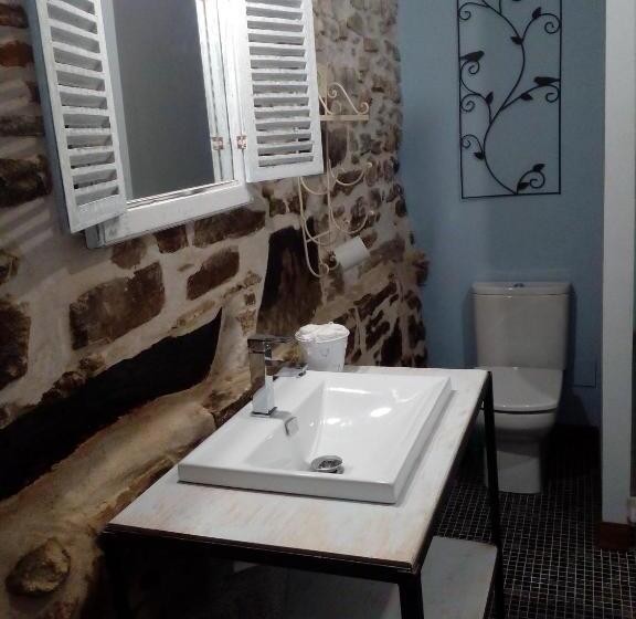 Quarto Estandar, Aux Rosiers