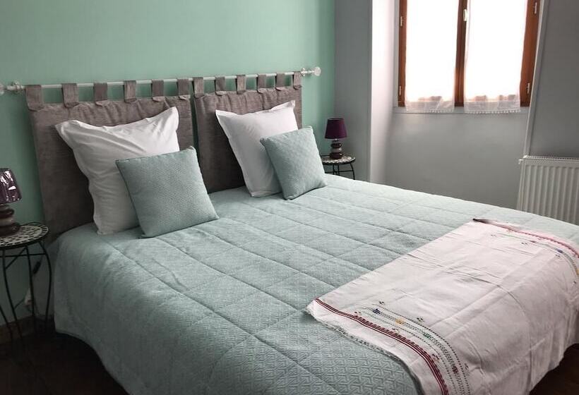 חדר סטנדרט, Aux Rosiers