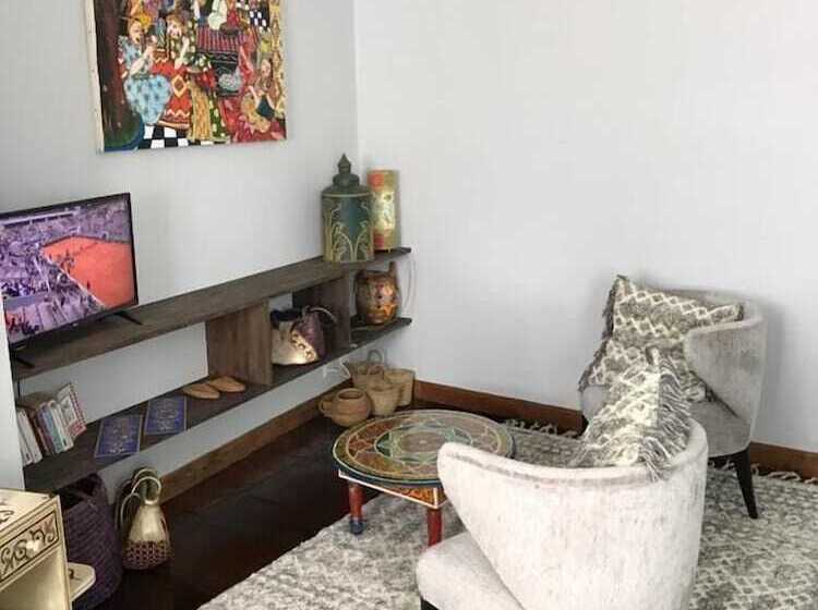 Quarto Estandar, Aux Rosiers