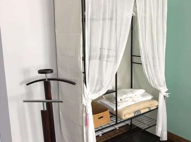 חדר סטנדרט, Aux Rosiers