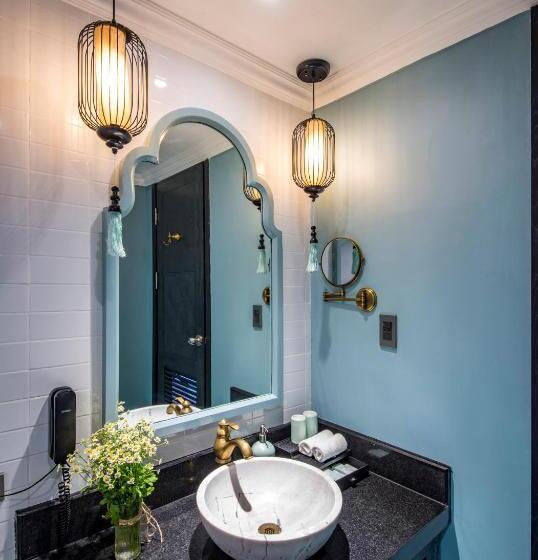سوییت جونیور با بالکن, Anio Boutique Hotel Hoian
