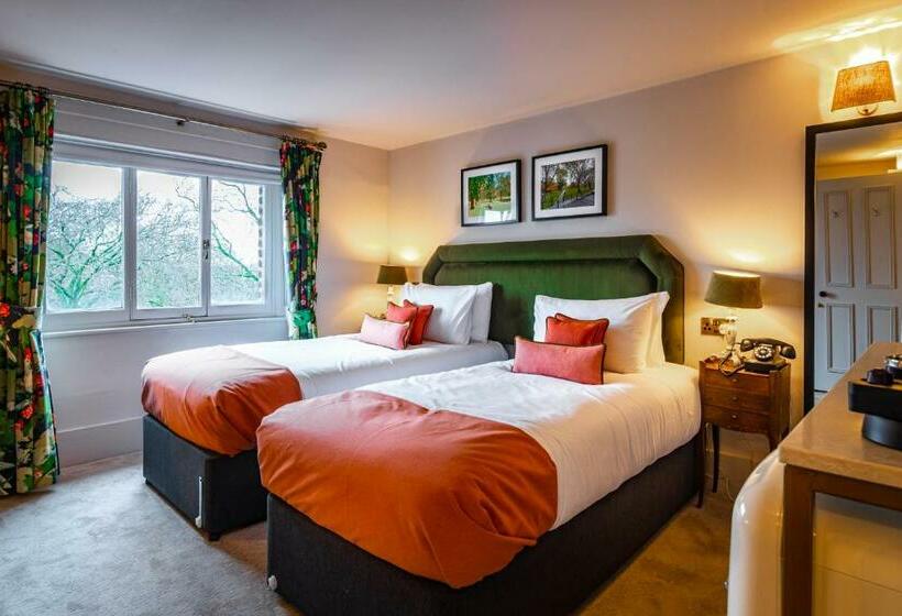 适合残疾人使用的标准间, Aragon House