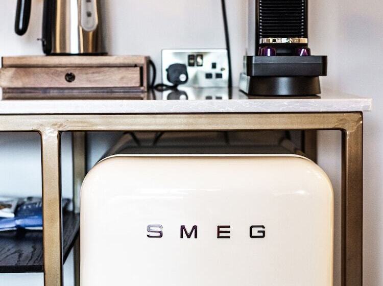 高级大房间, Aragon House