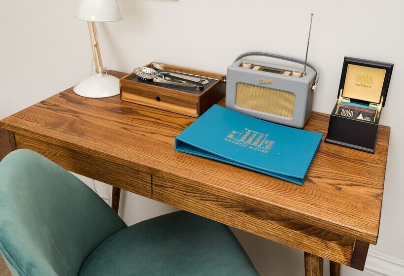 高级大房间, Aragon House