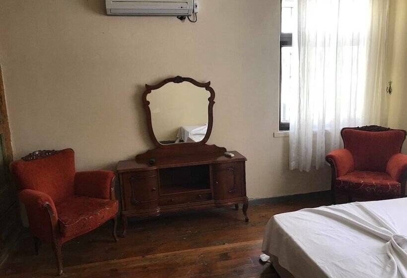 اتاق خانوادگی, Bayraktar Konağı City Center