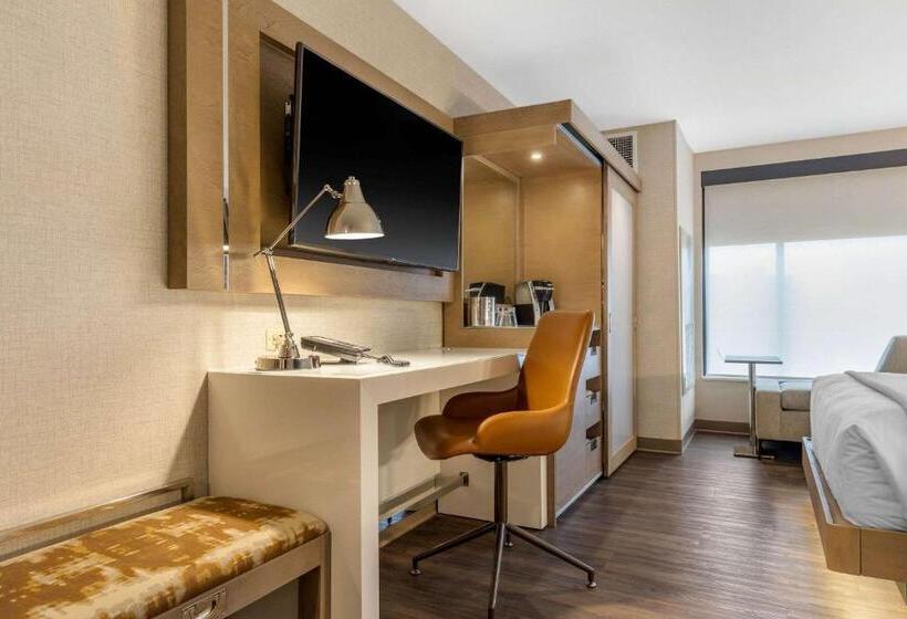 اتاق استاندارد, Cambria Hotel Milwaukee Downtown