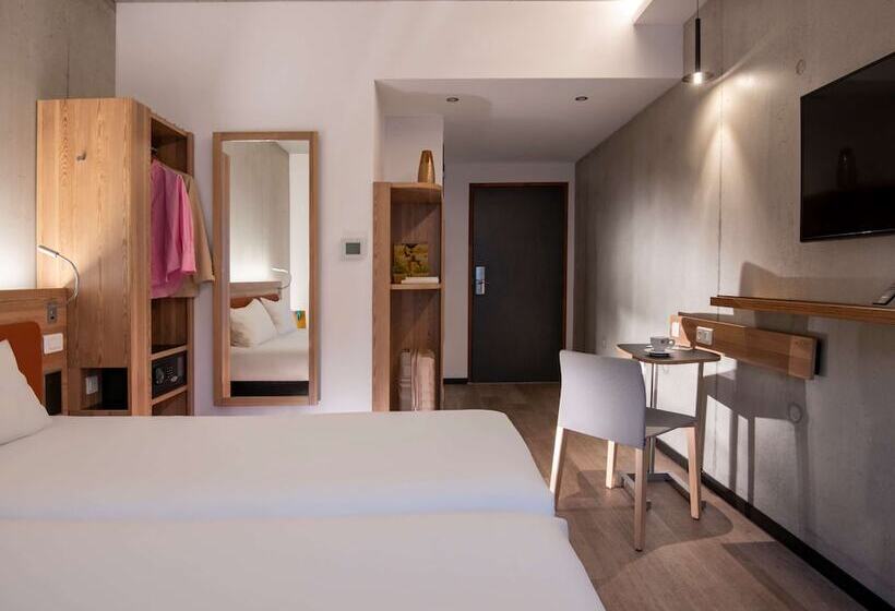 Номер Стандарт, Ibis Styles Ajaccio Napoleon