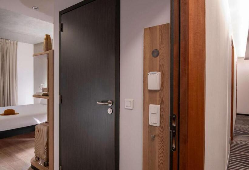 Номер Стандарт, Ibis Styles Ajaccio Napoleon